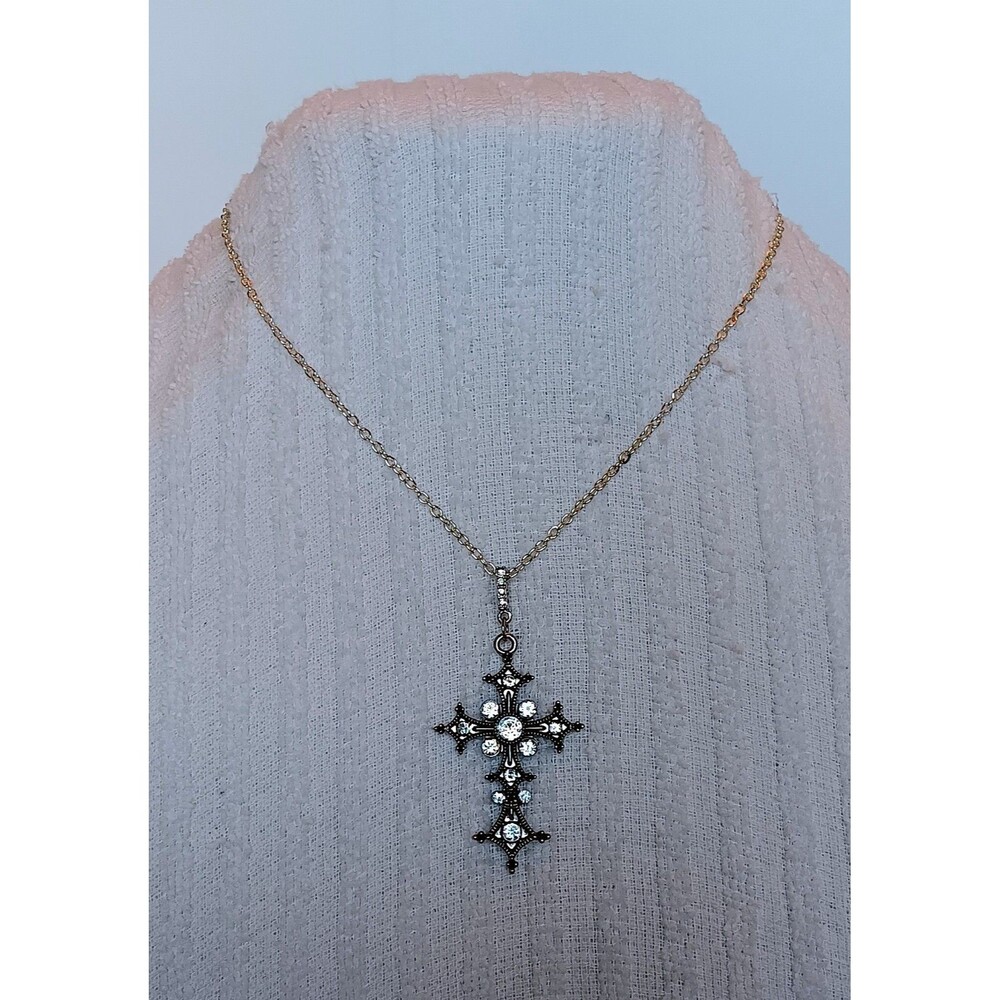 Vintage Style Silver Tone Ornate Cross Pendant Necklace Rhinestone Religious